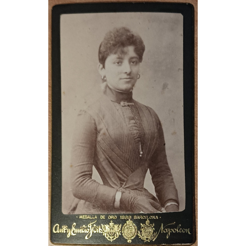 SEÑORA DEL S. XIX. CORPIÑO Y VESTIDO ENTALLADO. NAPOLEÓN