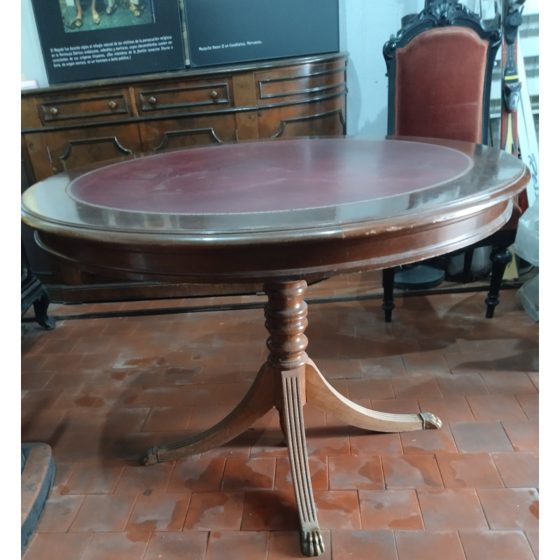 MESA CIRCULAR MADERA Y CUERO GRANATE