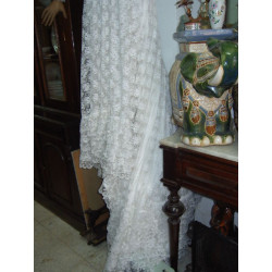 MANIQUÍ CON PEANA