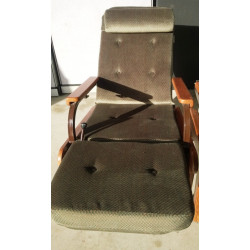 SILLONES MECANICOS DE RELAJACIÓN, CINCO UNIDADES. PUEDEN VENDERSE POR CADA UNIDAD  (150 €)