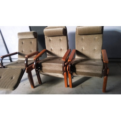 SILLONES MECANICOS DE RELAJACIÓN, CINCO UNIDADES. PUEDEN VENDERSE POR CADA UNIDAD  (150 €)